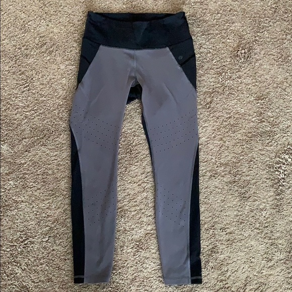 Athleta Women’s Leggings - Picture 1 of 6
